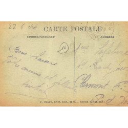 SAINT-MAURICE : la place et le bureau de la poste - etat