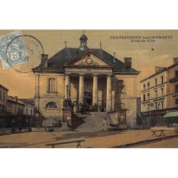 CHATEAUNEUF-sur-CHARENTE : hotel-de-ville, toillée - tres bon etat