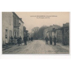 LAVILLE-MIRAMBEAU : rue principale (cote est) - tres bon etat