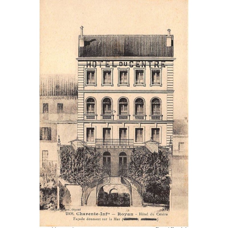 ROYAN : hotel du centre facade donnant sur la mer - tres bon etat