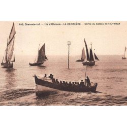 LA COTINIERE : sortie du bateau de sauvetage - tres bon etat