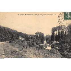 VALLEE DU LOIR : un joli passage dans le vallée du loir, ligne paris-bordeaux - tres bon etat