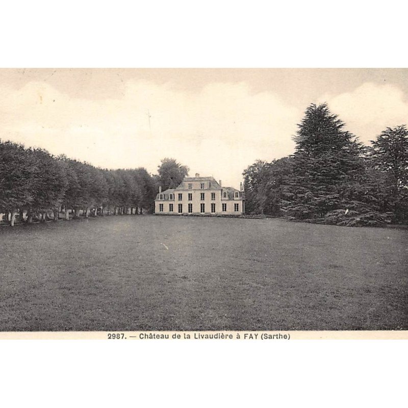 FAY : chateau de la livaudiere - tres bon etat