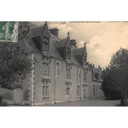 LA CHARTRE-sur-le-LOIR : chateau du fresnes - tres bon etat