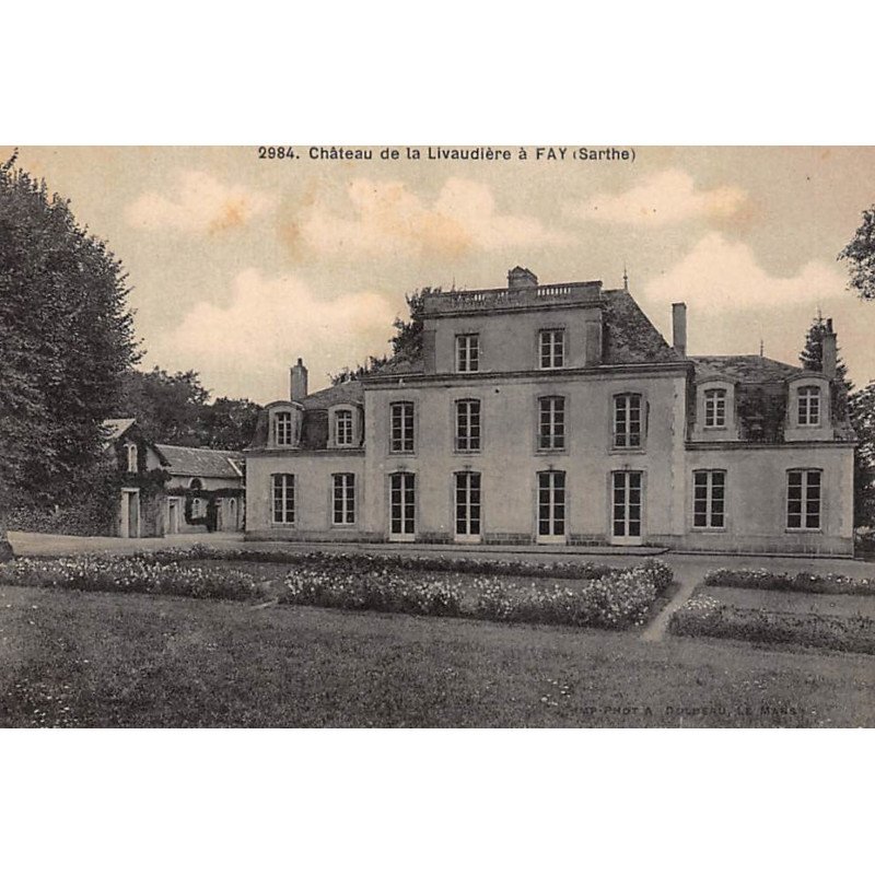 FAY : chateau de livaudiere - tres bon etat