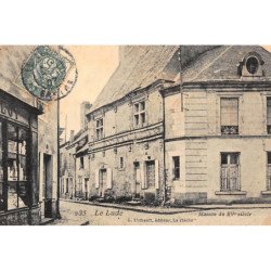 LE LUDE : maison du XVe siecle - tres bon etat