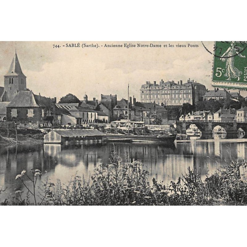 SABLE-sur-SARTHE : ancienne eglise notre-dame et les vieux ponts - tres bon etat