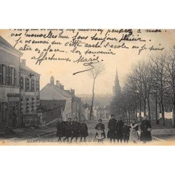 MENETOU-SALON : ecole de filles - tres bon etat