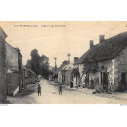 SAINT-AMBROIX : grande rue vers le pont - tres bon etat