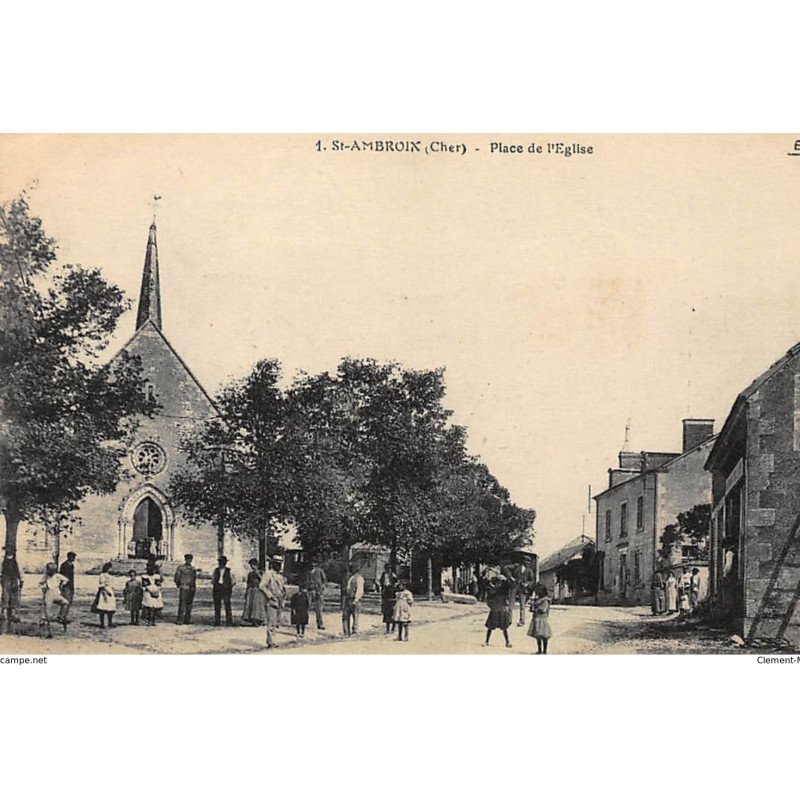 SAINT-AMBROIX : place de l'eglise - tres bon etat