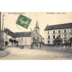 EYGURANDE : eglise et place - tres bon etat