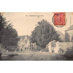 BOUSSENOIS : vue interieur du village - tres bon etat