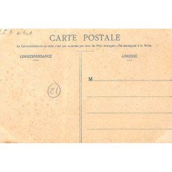 COTE D'OR : charbonniers en foret, dressage d'un fourneau - etat