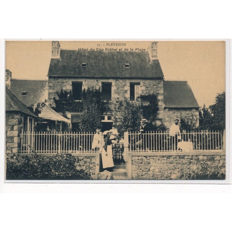 PLEVENON : hotel du cap fréhal et de la plage - tres bon etat