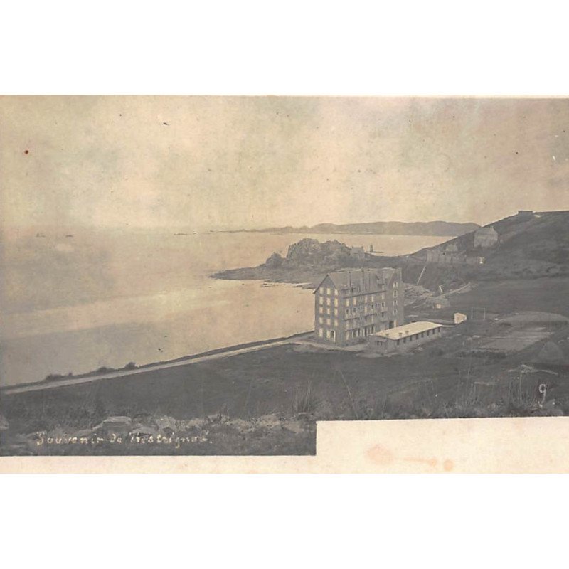 TESTRIGNIE : souvenir, batiment face à la mer - tres bon etat