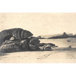 TESTRIGNIEL : rochers sur la plage, personnages - tres bon etat