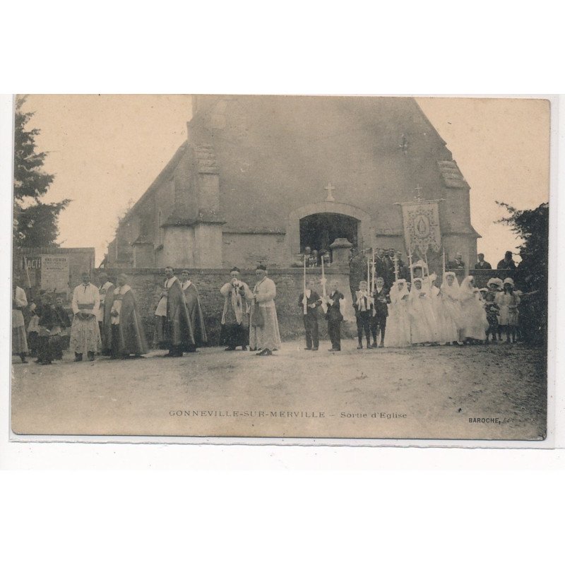 GONNEVILLE-sur-MERVILLE : sortie d'église - etat