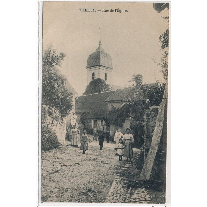 VIEILLEY : rue de l'eglise - tres bon etat