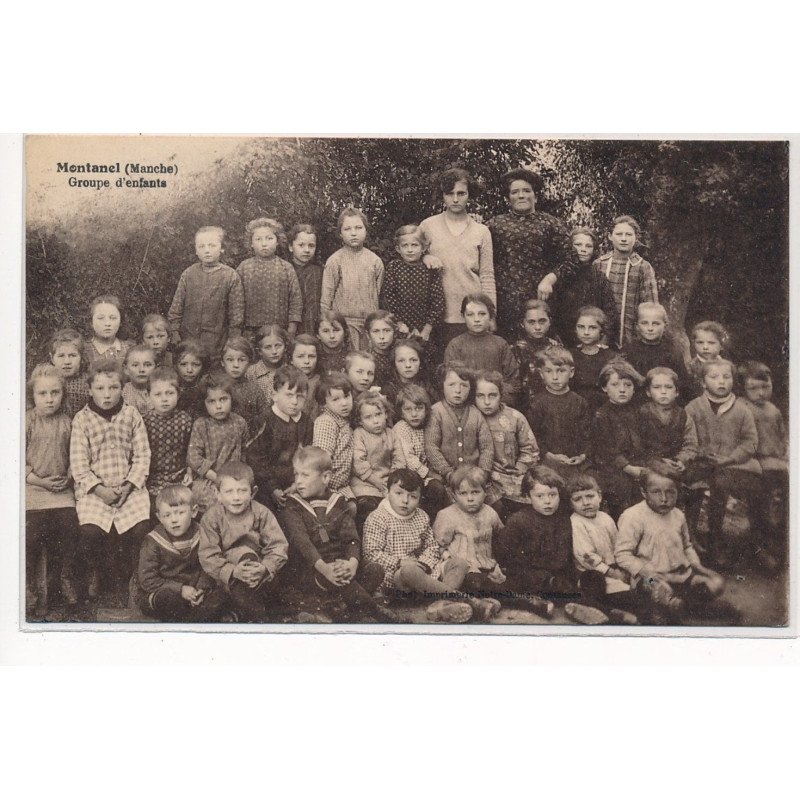 MONTANEL : groupe d'enfants - tres bon etat