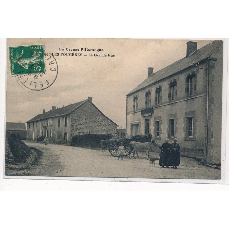 LES FOUGERES : la grande rue - tres bon etat LES FOUGERES : la grande rue - tres bon etat