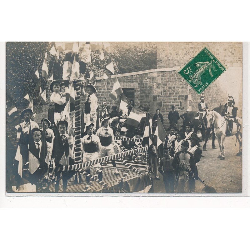 TINCHEBRAY : fete - tres bon etat