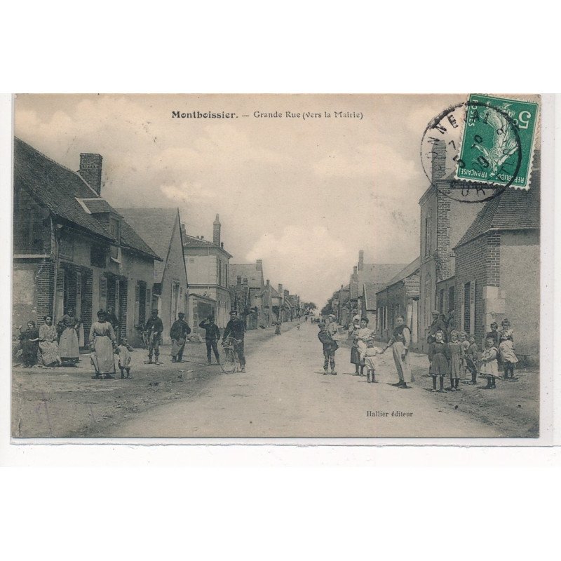 MONTBOISSIER : grande rue (vers la mairie) - tres bon etat