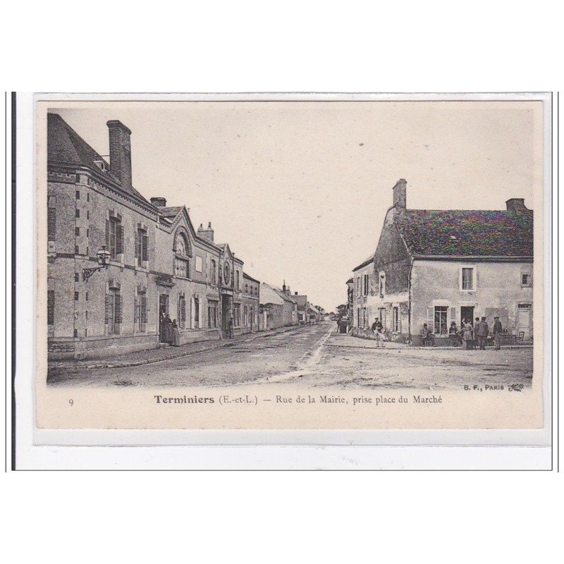 TERMINIERS : rue de la mairie, prise place du marché - tres bon etat