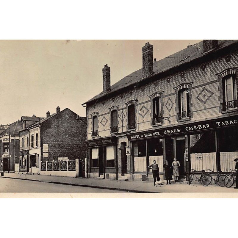 TORGNIER : le boulevard gambetta le café-tabacs J. Maes - tres bon etat