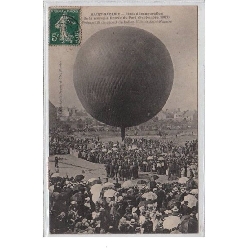 SAINT NAZAIRE : le ballon rond - très bon état