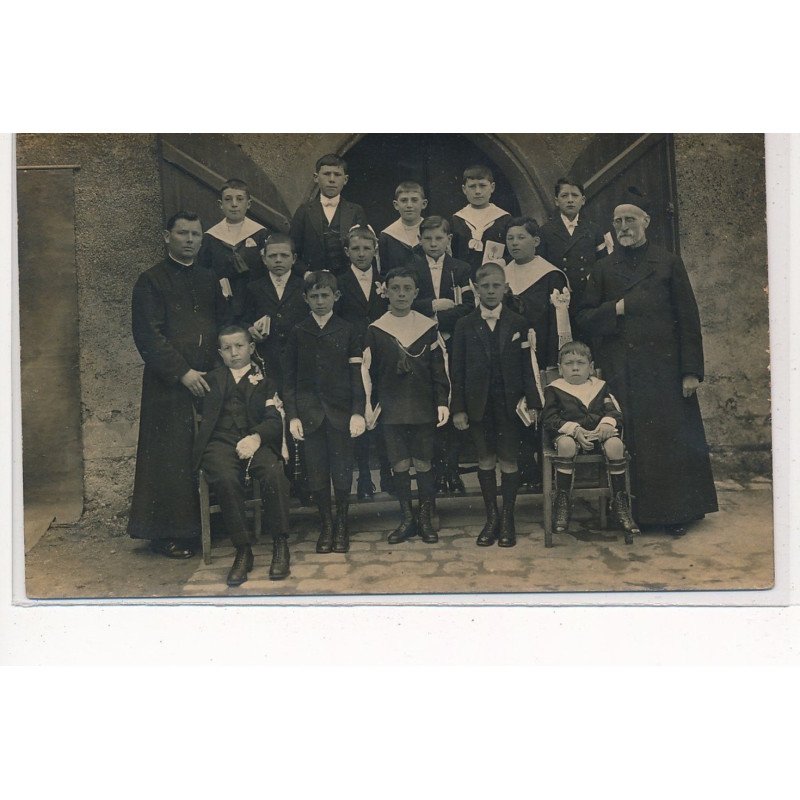 CONFLANS-SAINTE-HONORIQUE : enfant handicapé, eglise - tres bon etat