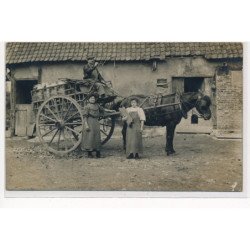 SONGEONS : interieur de ferme, attelage, laitier - etat