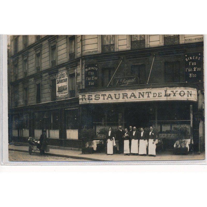 PARIS : rue traversiere, 12e, restaurant de lyon - tres bon etat