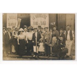 CARTE PHOTO A LOCALISER : paris(?) caviste, la bordelaise, champagne, vins de table - tres bon etat