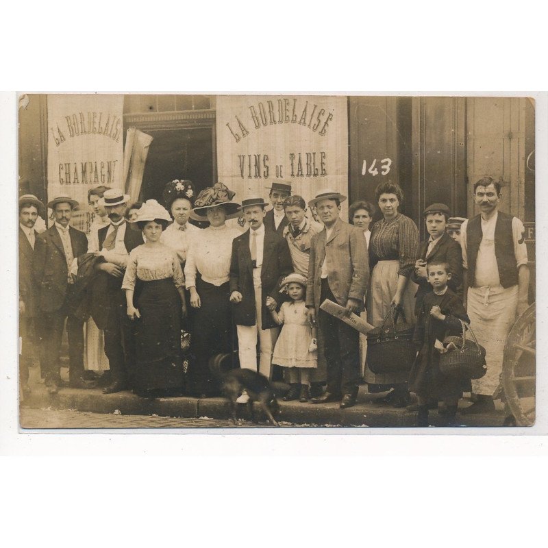 CARTE PHOTO A LOCALISER : paris(?) caviste, la bordelaise, champagne, vins de table - tres bon etat