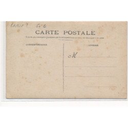 CARTE PHOTO A LOCALISER : paris(?) personnages devant magasin - tres bon etat