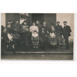 CARTE PHOTO A LOCALISER : paris(?) cafe, apero - tres bon etat