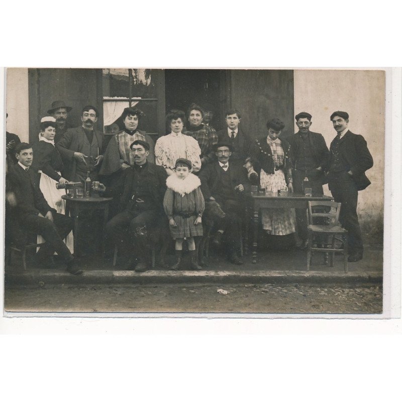 CARTE PHOTO A LOCALISER : paris(?) cafe, apero - tres bon etat