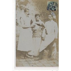 CARTE PHOTO A LOCALISER : paris(?) cuisiniers, lapin, vins - tres bon etat