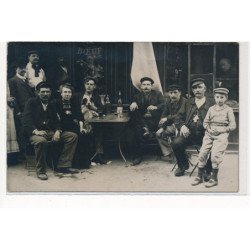 CARTE PHOTO A LOCALISER : paris(?) cafe, apero, vins, chien - tres bon etat