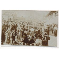 CARTE PHOTO A LOCALISER : marché voiture à bras marchand de bois, chantreau - tres bon etat
