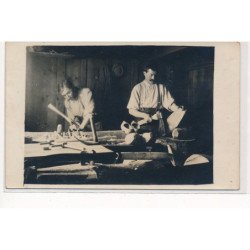 CARTE PHOTO A LOCALISER : atelier de sabotier, bois - tres bon etat