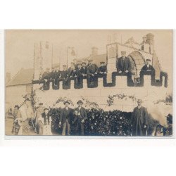 CARTE PHOTO A LOCALISER : pierre perthuis(?) cachet, cavalcade, 89(?) - tres bon etat