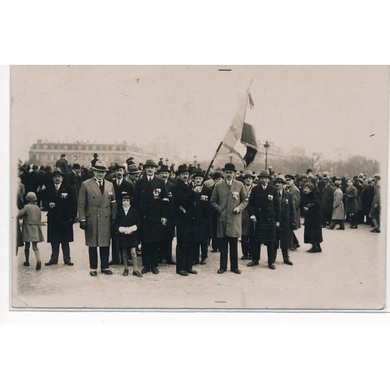 PARIS : manifestation - tres bon etat