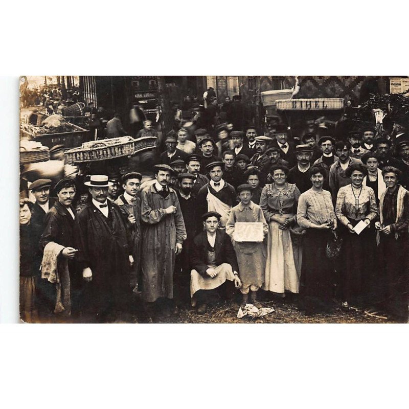 PARIS : les halles, marché, bihel, gerbout - tres bon etat