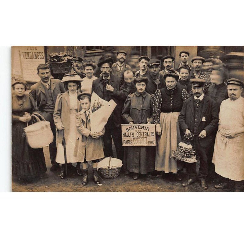 PARIS : les halles, marché, legumes - etat