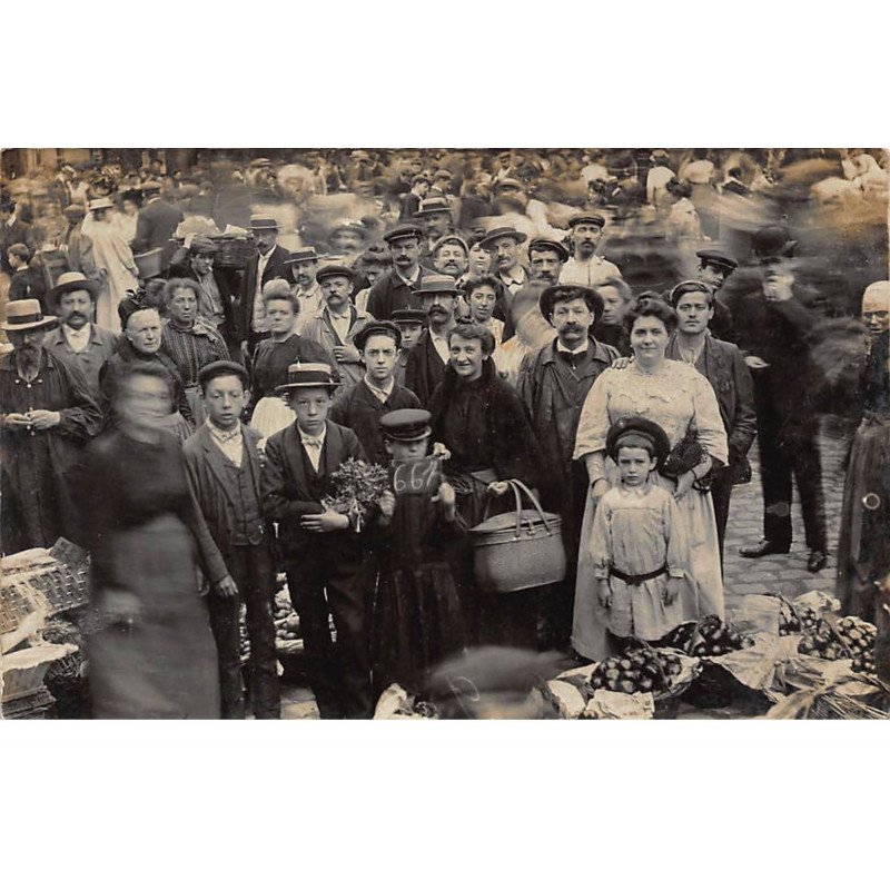 PARIS : les halles, marché, fruits - tres bon etat