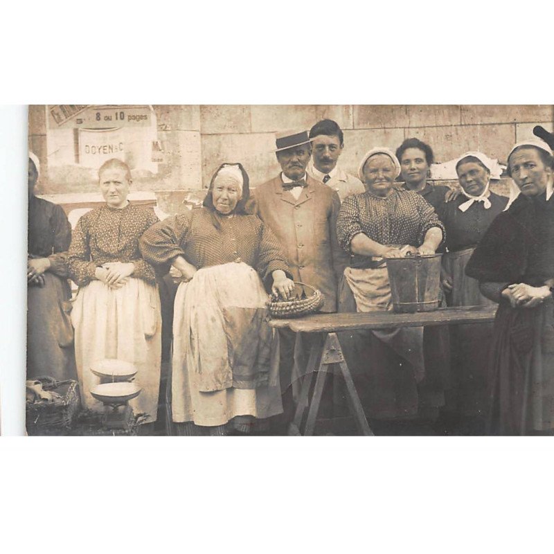 PARIS : les halles, marché, balance - tres bon etat