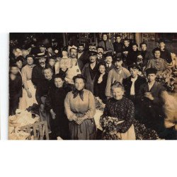 PARIS : les halles, marché, marchand de fleur - tres bon etat