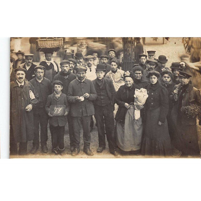 PARIS : les halles, marché - tres bon etat
