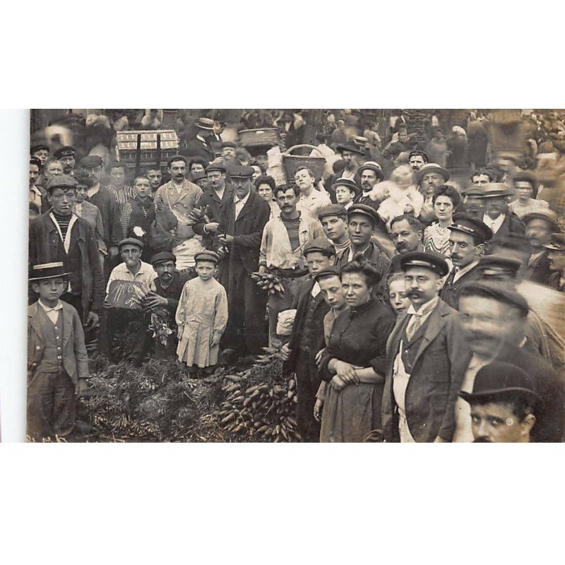 PARIS : les halles, marché, legume - tres bon etat